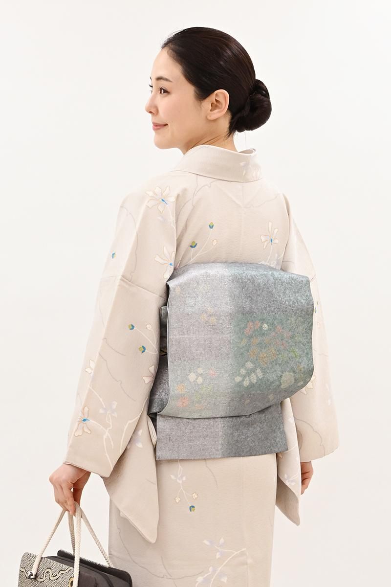 銀座【L-8742】白山工房製 牛首紬地 洒落袋帯 浅葱鼠色 変わり段の花文