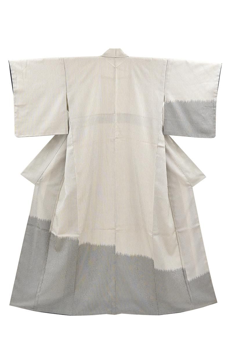 銀座【B-4457】付下げ 生成色 竪縞に裾暈かし :身丈163/裄67 - 銀座