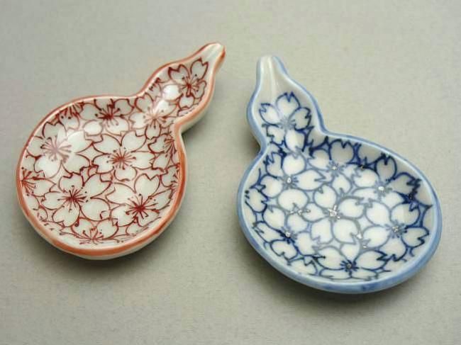 箸置き 青赤桜詰瓢ペアセット - 京焼清水焼 松韻堂