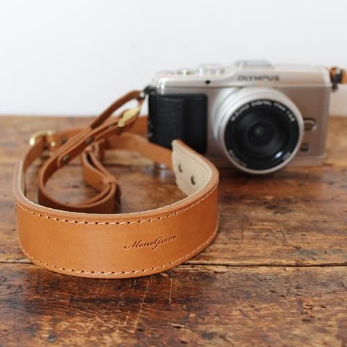 オールレザーカメラストラップ（ヌメ革）キャメル｜長く愛用できる
