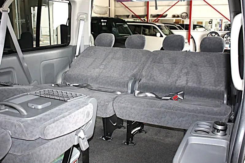 ハイエース 4列目シート移動キット ムービングシートブラケット