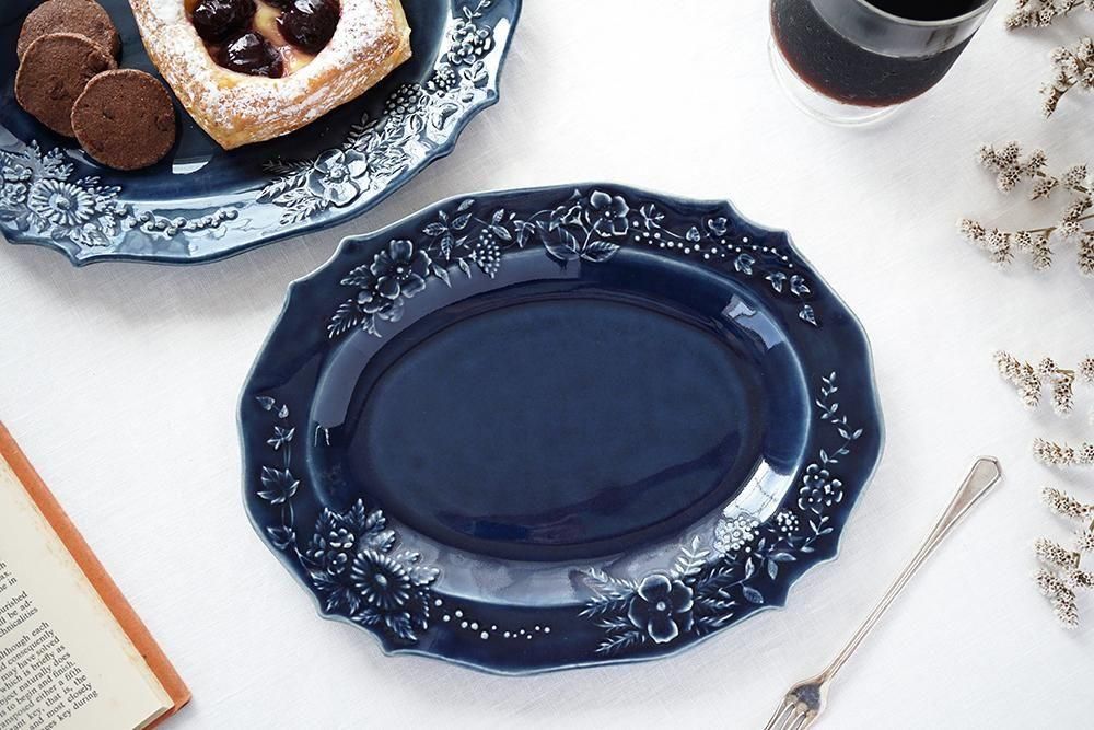 イ16 ヨルノアオ 稜花オーバル絵皿（貫入/釉ヒビあり） - 益子焼の