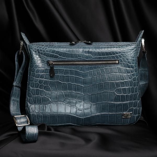 アクタスクロコダイル ショルダーバッグ - クロコダイル・ワニ革