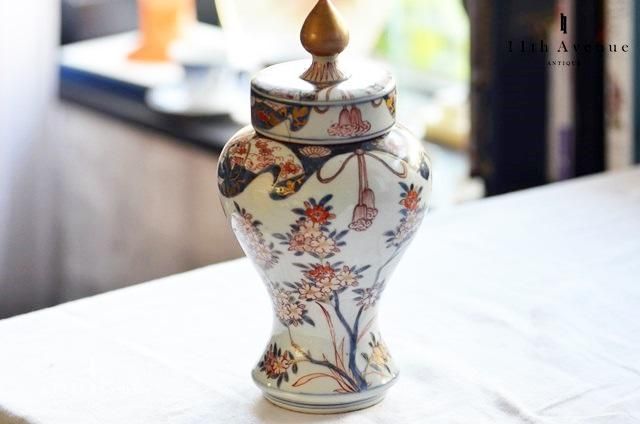 油壺 古伊万里 花と紗綾形紋様 油壺 古伊万里 花と紗綾形紋様 油壺 古