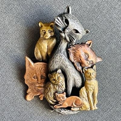 K＆T 】7猫のブローチ（ コスチュームジュエリー USA アメリカ