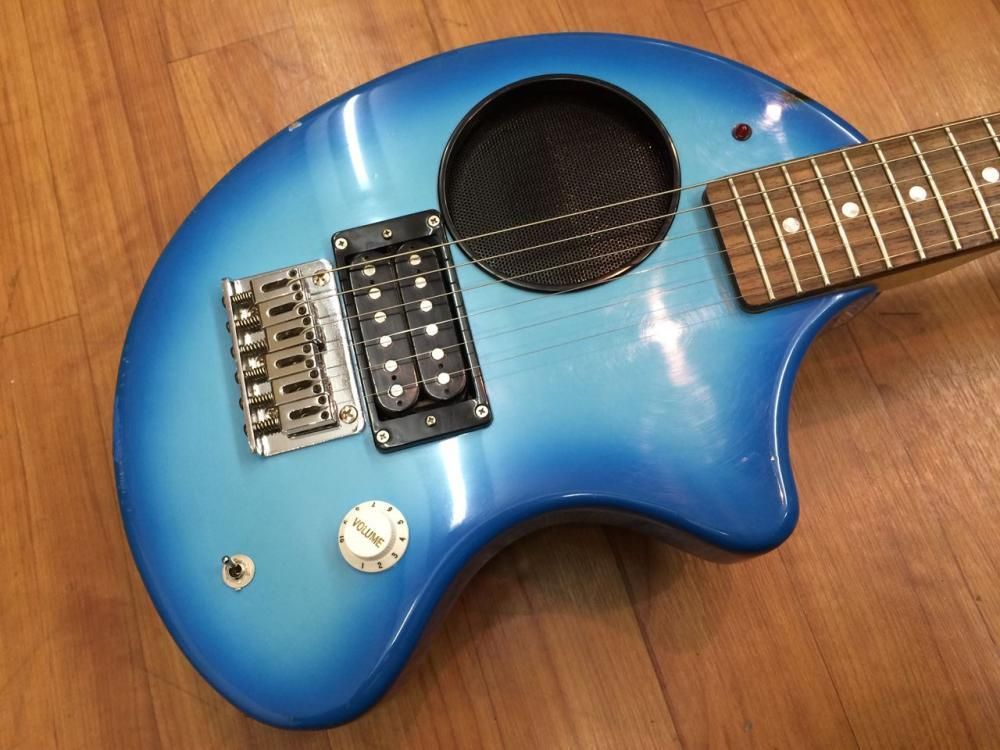 ZO-3C メタリックブルー アンプ内蔵ミニギター ヘッドフォン端子付き