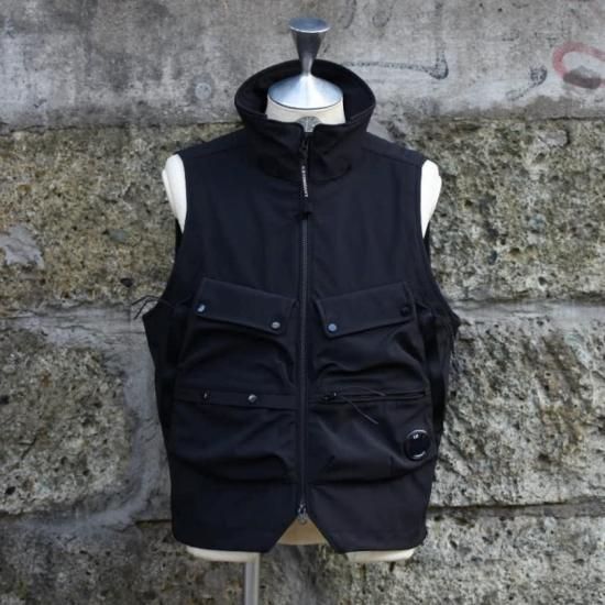 シーピーカンパニー ( C.P. COMPANY ) SHELL-R VEST / シェルベスト