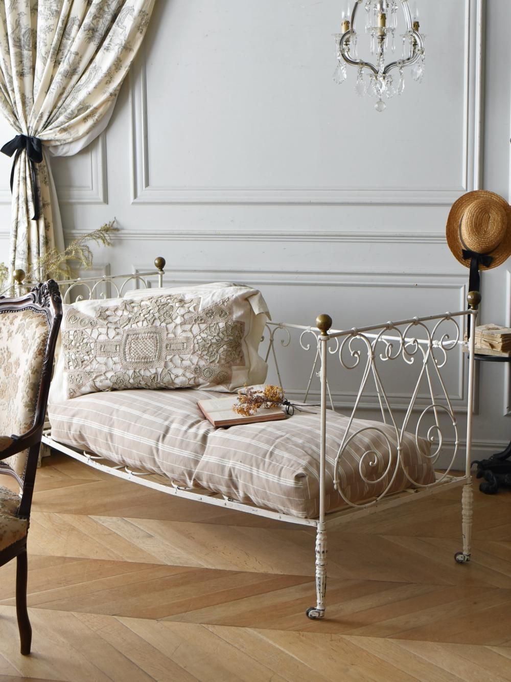 フランスアンティーク家具 アイアンベビーベッド フレンチソファ