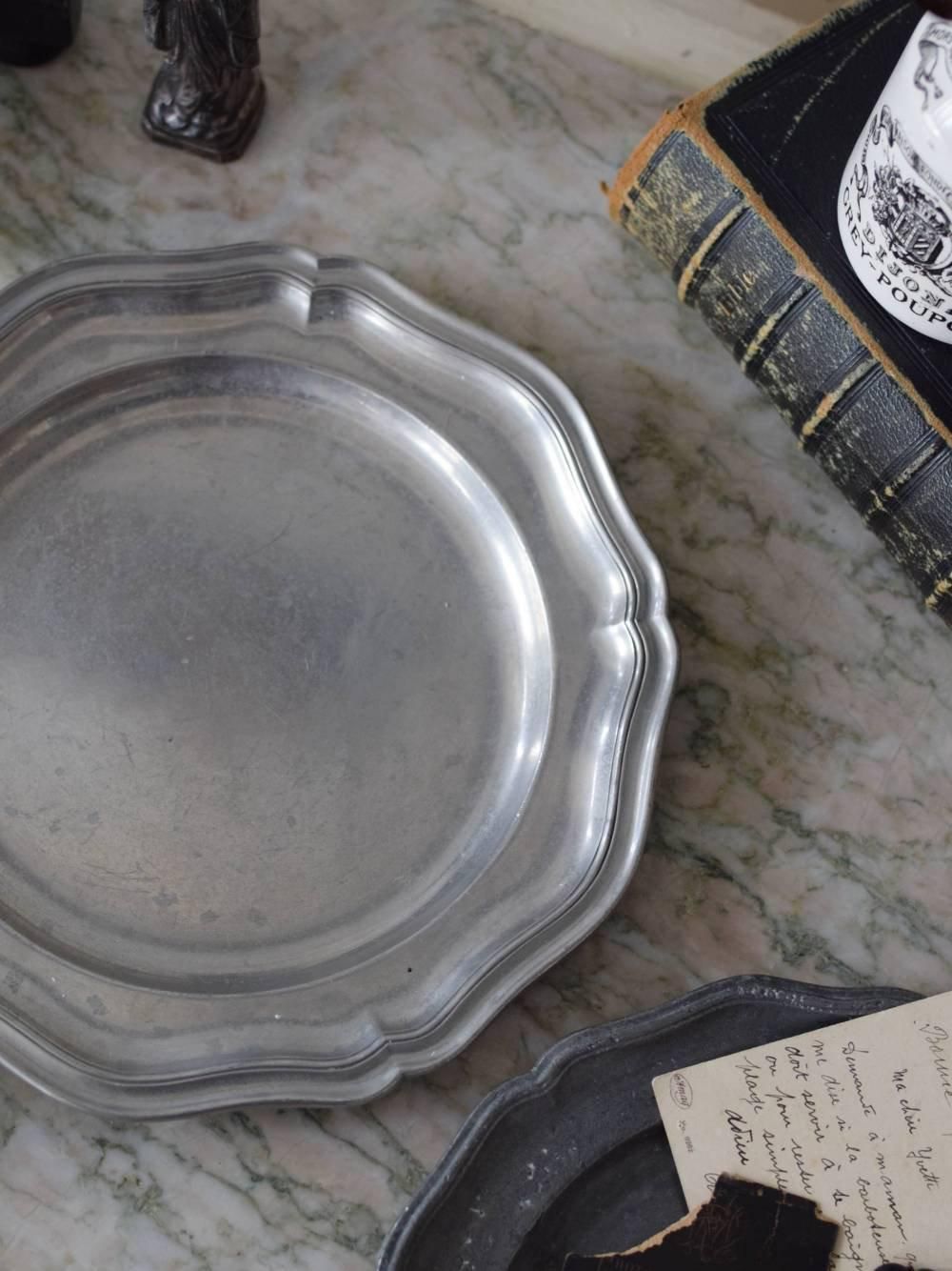 アンティークエタンプレート.1 花リムプレート ピューター フレンチ