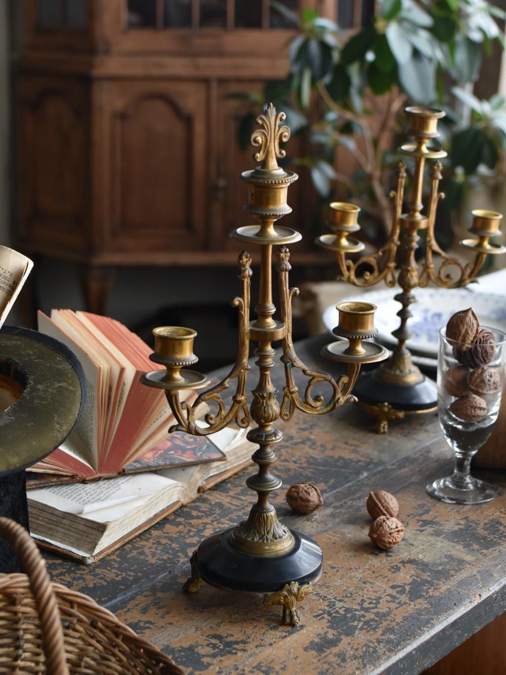 3灯キャンドルスタンド.4A(スナッファー付) アンティーク燭台