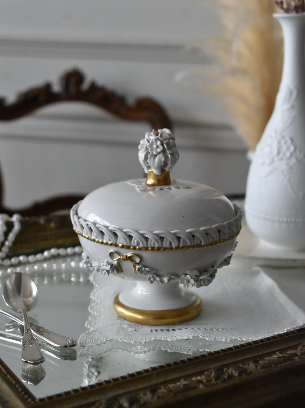 ボンボニエール.ポーセリン フランスヴィンテージ雑貨 磁器 小物入れ