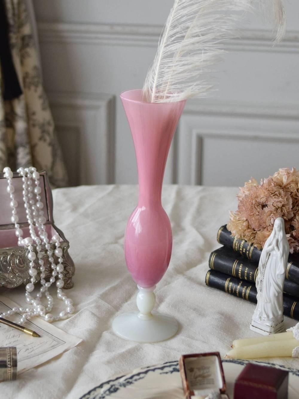 オパリンガラス フラワーベース.P13 フランスアンティーク雑貨 花瓶