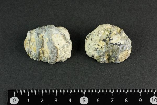 宝坂産オパール ノジュール 45.7g｜天然石 原石 通販 キラリ石