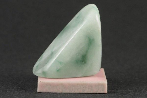 糸魚川産 翡翠 原石 磨き13.8g｜国産鉱物 通販のキラリ石