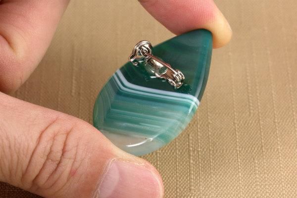 天然石ブローチ グリーンアゲート(しずく型)｜天然石アクセサリー通販