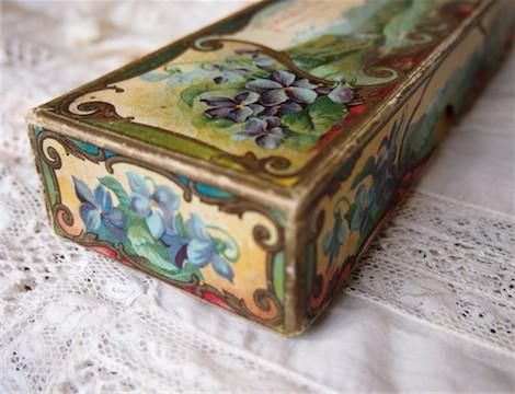 すみれアンティーク紙箱b - 菫埜 Sumireno