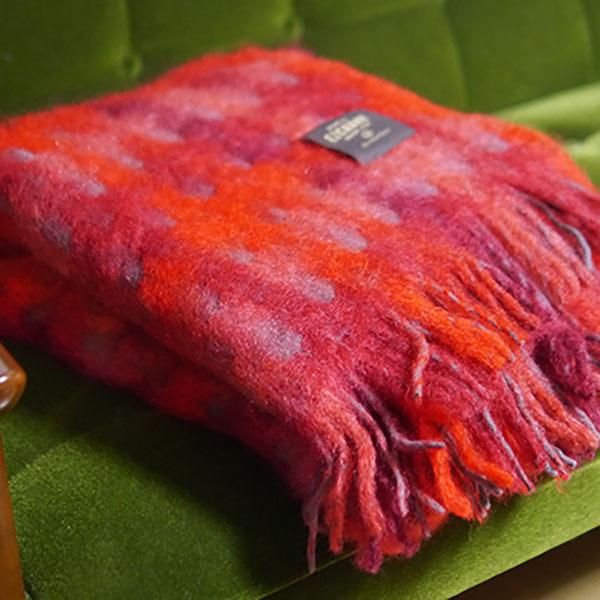 MOHAIR / Mantas Ezcaray