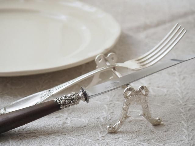リボンのシルバーカトラリーレスト - アンティーク食器と雑貨のお店