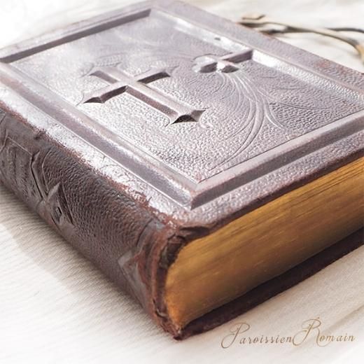 フランス アンティーク 1900年代 革表紙 聖書 祈祷書 クロス 十字架