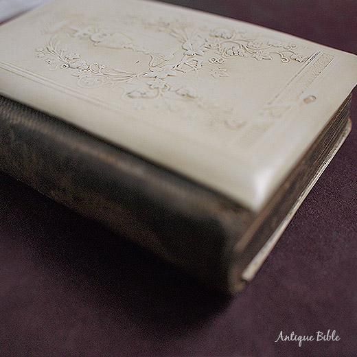 送料無料】チェコ アンティーク セルロイド製本 祈祷書 聖書