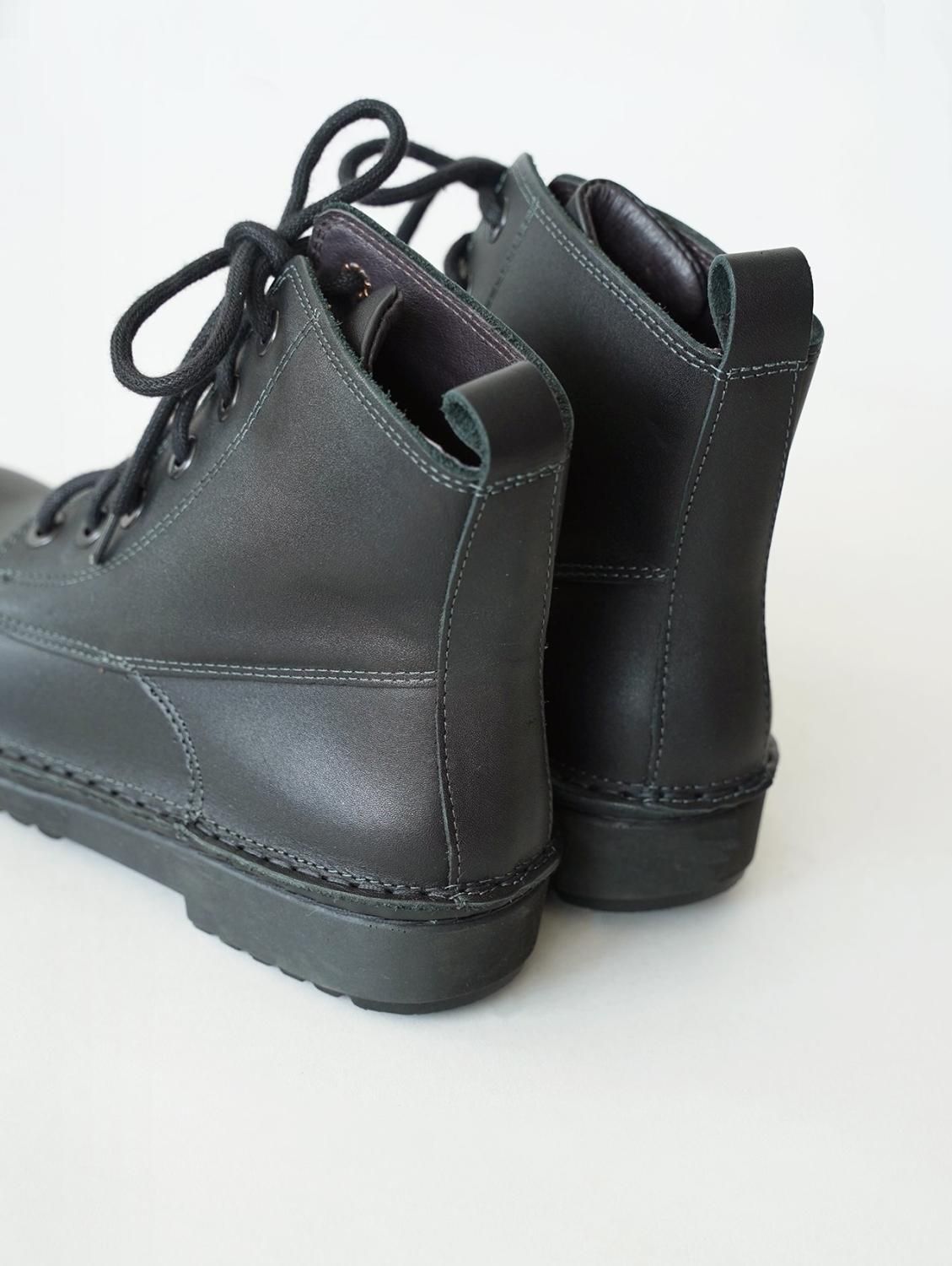 CLAUDIA / Matt Black - NAOT ナオトジャパン オンラインショップ