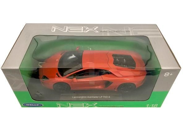 WELLY 1/18スケール「ランボルギーニ・アヴェンタドールLP700-4