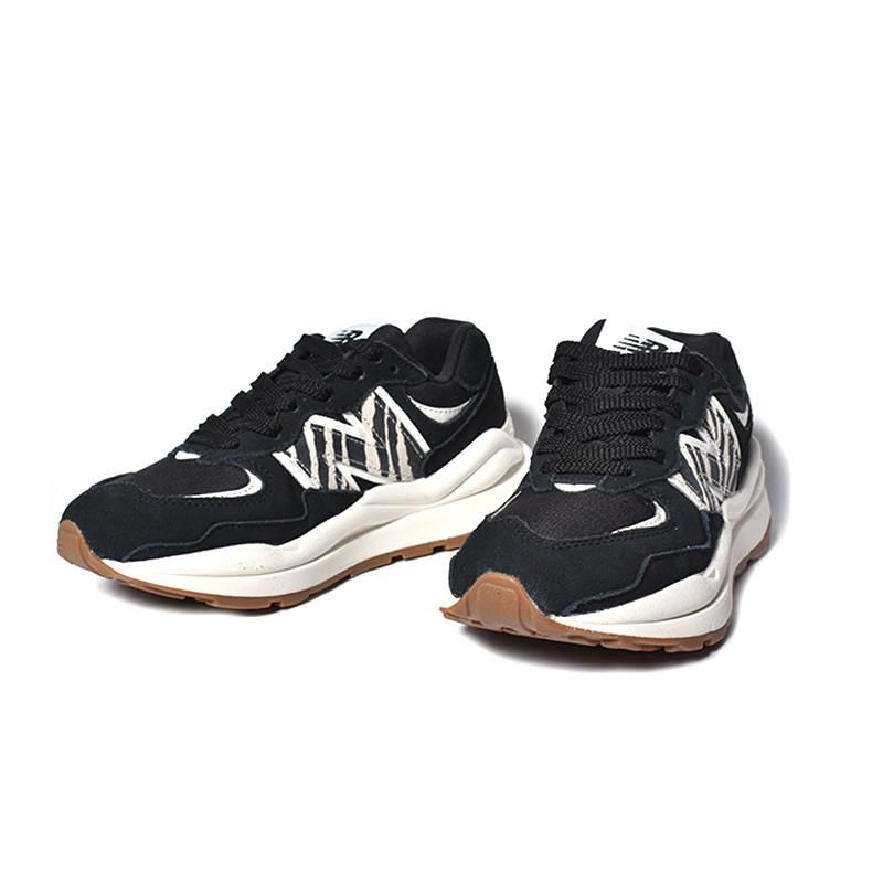 日本未発売 NEW BALANCE W5740APA 