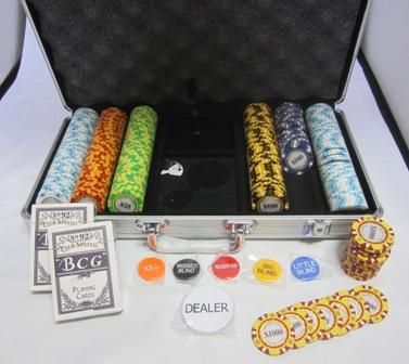 モンテカルロ・ポーカーチップセット300-シルバーケース - トランプ