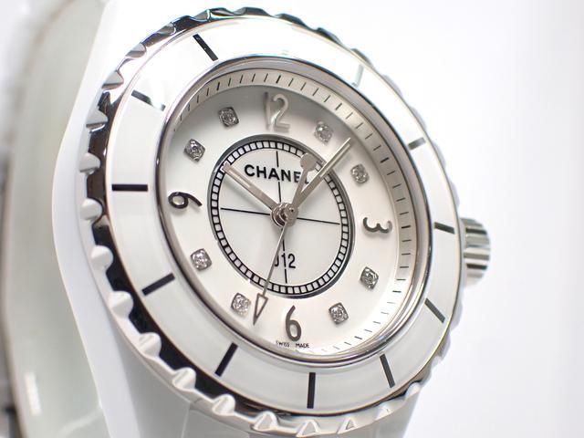 シャネル J12 ホワイトセラミック 8Pダイヤインデックス 33MM クォーツ