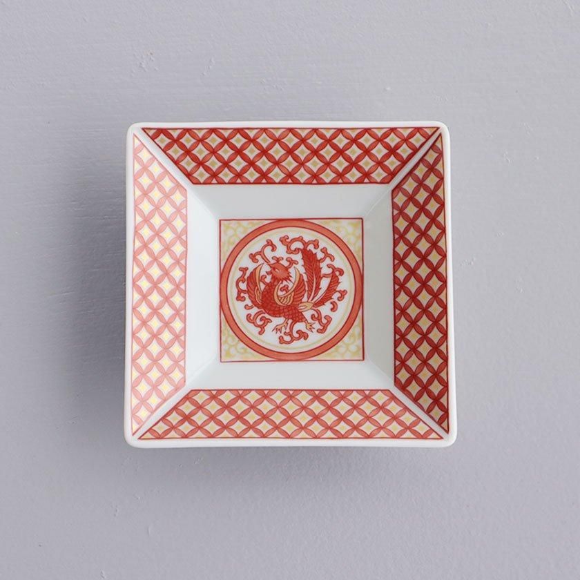 青い模様の四角形陶器 九谷焼清華、着払いでお願いします。 青い模様の