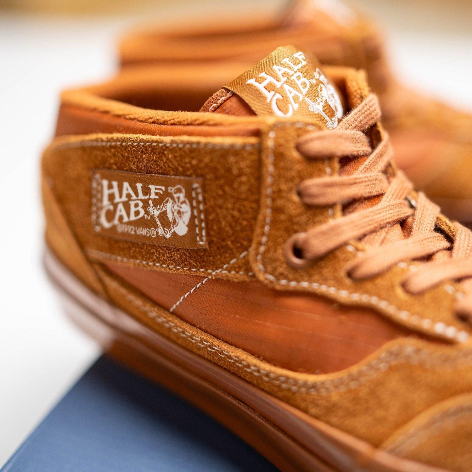 VANS HALF CAB REISSUE 33 HAIRY SUEDE GINGER