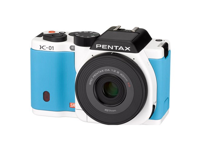 ペンタックスリコー、「K-01」にマーク・ニューソン氏デザインの新色を