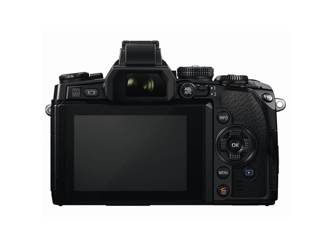 オリンパス、一眼レフを統合するミラーレス最上位機「OM-D E-M1