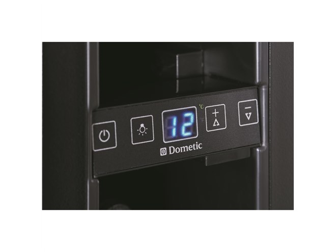 ドメティック、「極限の薄さ」がコンセプトの幅15cmワインセラー