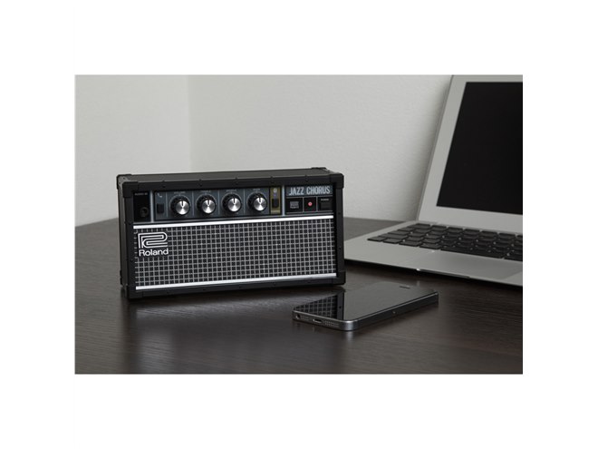 ローランド、ギターアンプ「ジャズ・コーラス」仕様のBluetooth