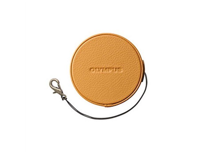 オリンパス、「PEN E-PL9」購入者に最大1万円分または本革アクセサリー