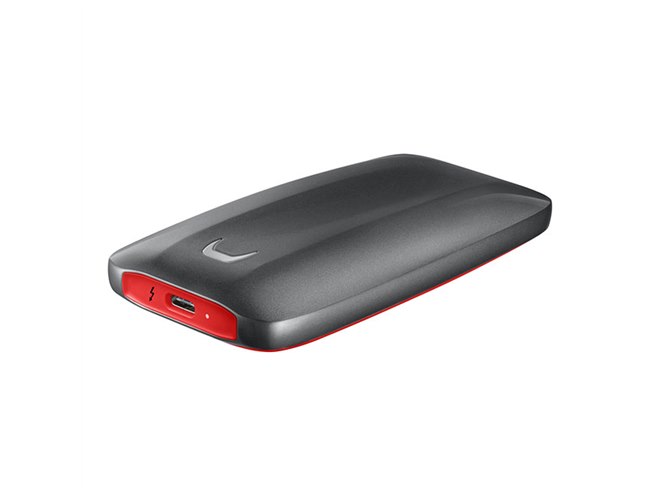 サムスン、Thunderbolt 3接続で最大2800MB/sに対応したポータブルSSD