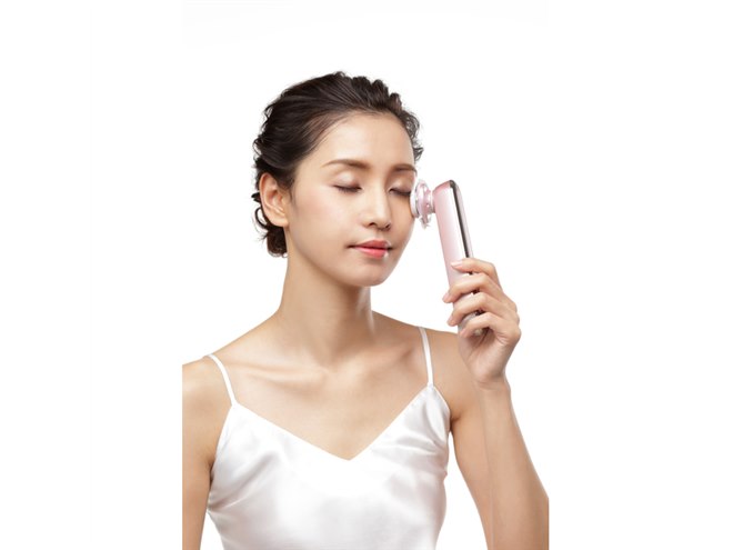 ヤーマン、目もとを集中トリートメントできる「フォトプラスEX eye pro