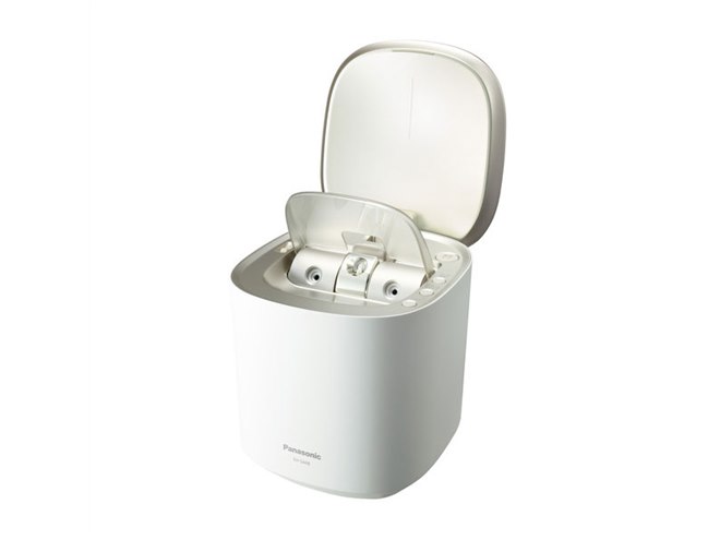 パナソニック、化粧水ミスト機能を新搭載した「スチーマー ナノケア