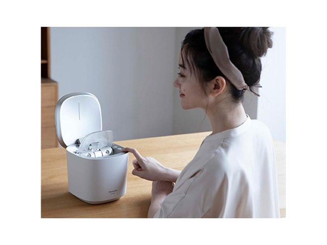 パナソニック、ナノケア初の化粧水ミストを搭載したスチーマー「EH