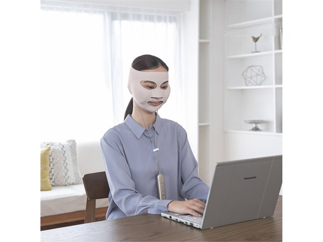パナソニック、“ながら美容”向けのマスク型イオン美顔器「EH-SM50