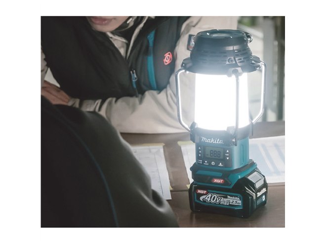 Makita MR008G XGT LEDランタン 40V マキタ 40v 充電式ランタン付