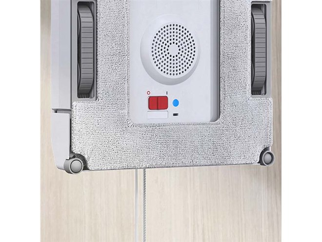 エコバックス、クロスオートスプレーを初採用した窓掃除ロボット