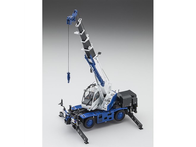 高さ最大75cm、タダノのラフテレーンクレーンを1/35スケール模型で立体