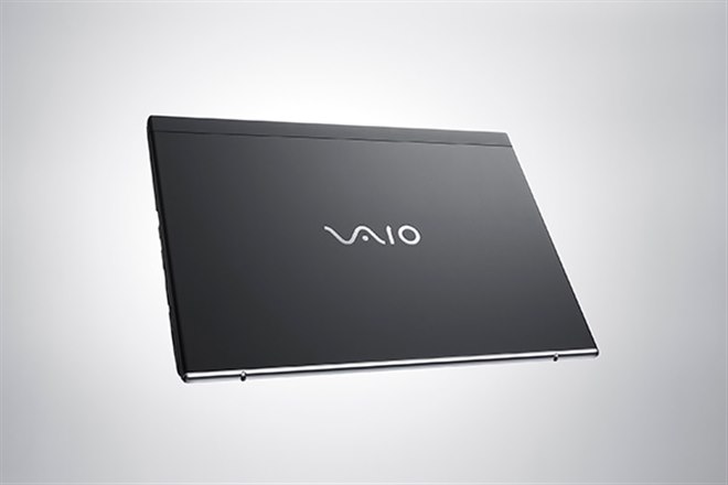 VAIO、約899gでフルサイズキーボードや豊富な端子を搭載した12.5型
