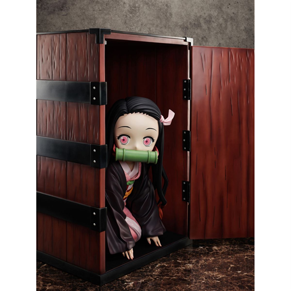 鬼滅の刃、全高約44cmのビッグサイズ「箱入り禰豆子」約40万円で発売