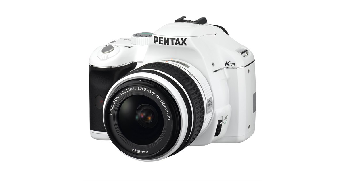 ペンタックス、白いデジタル一眼「K-m white」 - 価格.com