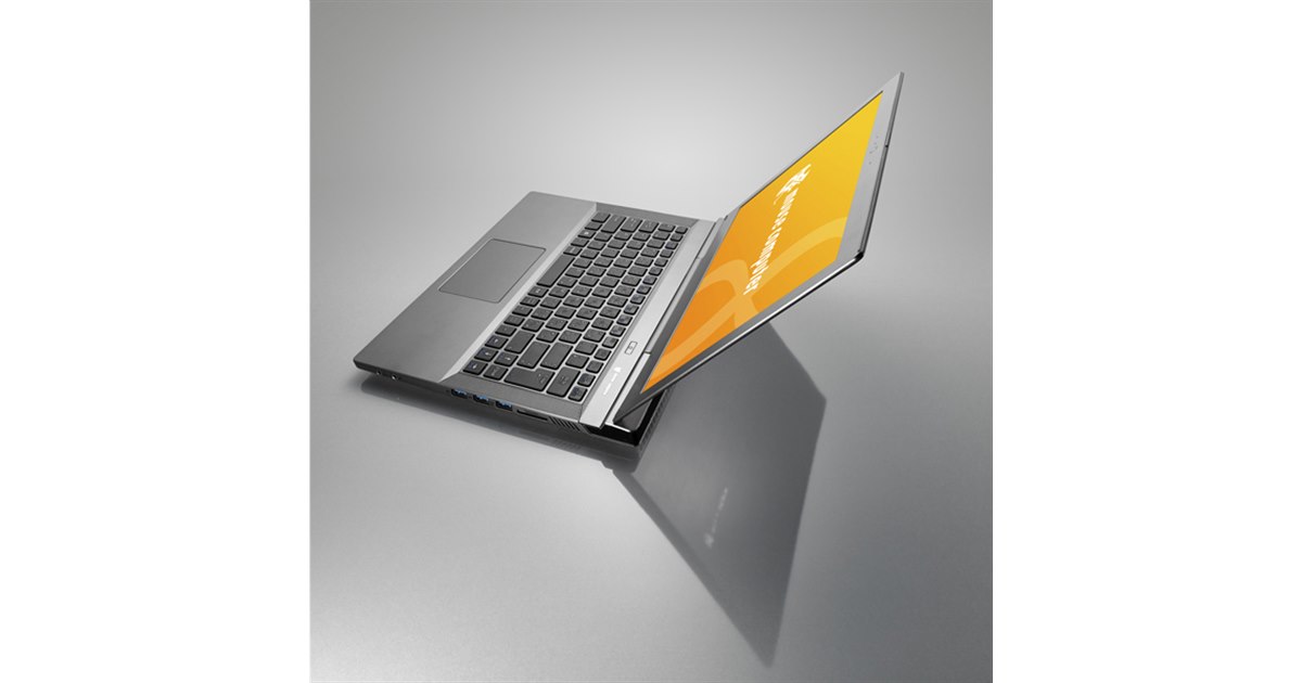 マウスコンピューター、フォトグラファー向けCore i7搭載ノートPC