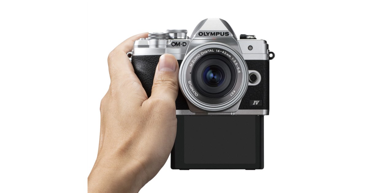 オリンパス、下開きの可動式3型液晶を搭載したミラーレス「OM-D E-M10