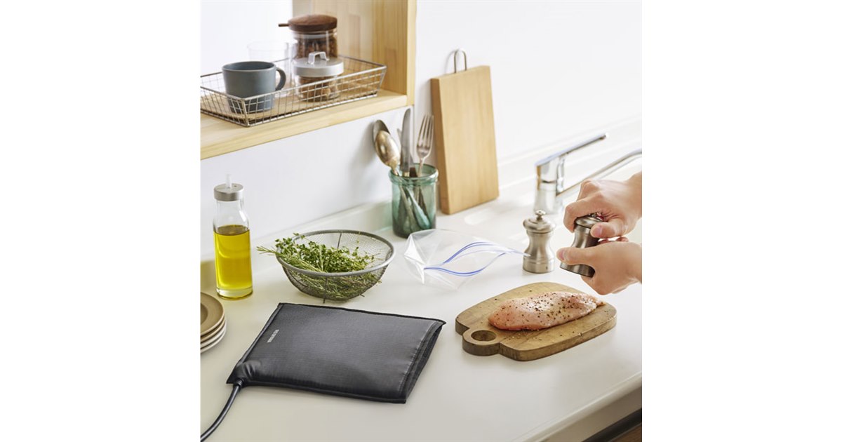 アイリスオーヤマ、水や鍋を使わず低温調理ができる「低温調理器